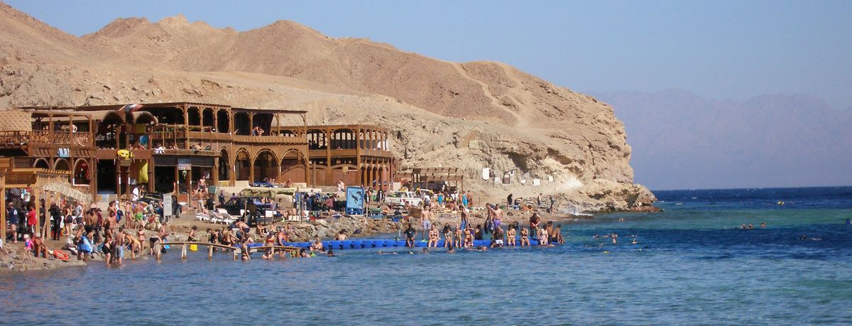 bluehole_beach.jpg