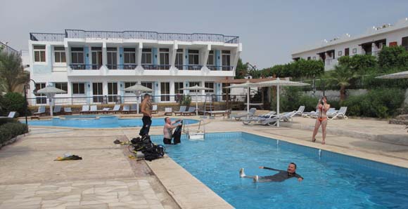 regency_pool.jpg regency_pool.jpg