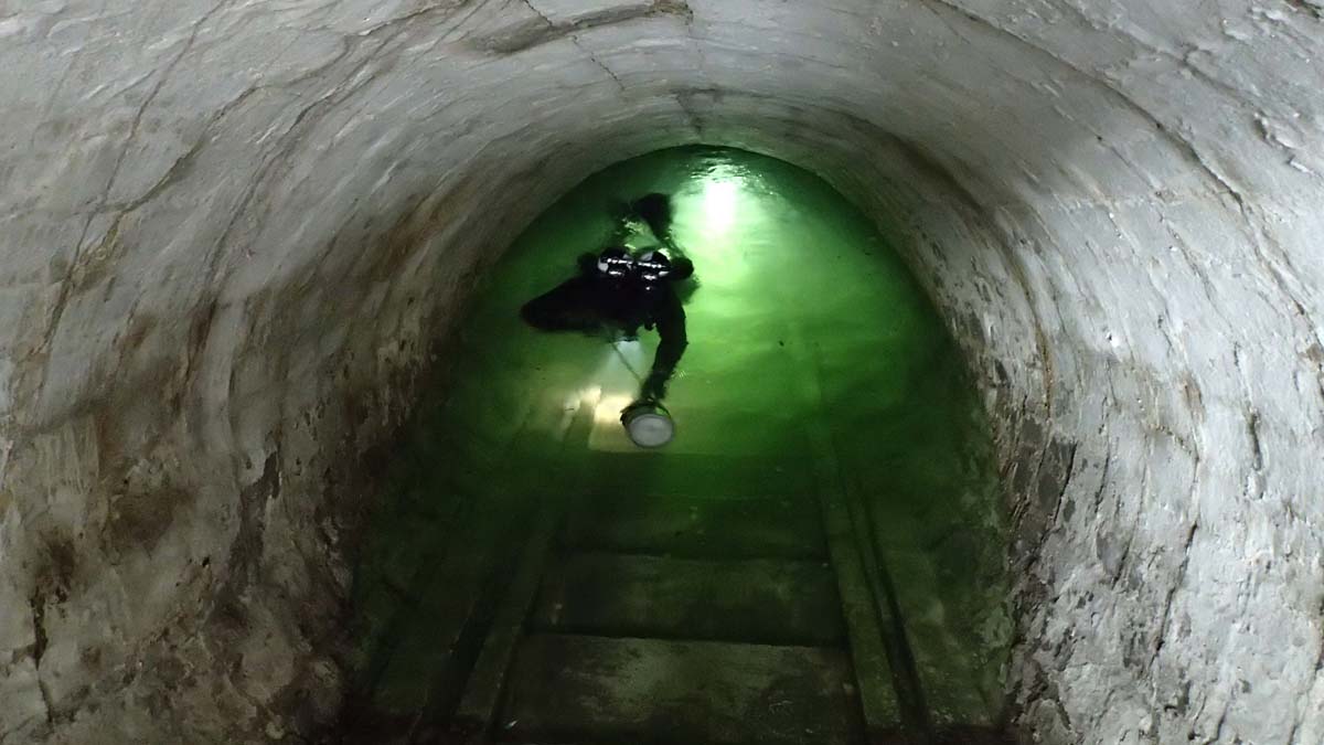 bunker3.jpg bunker3.jpg